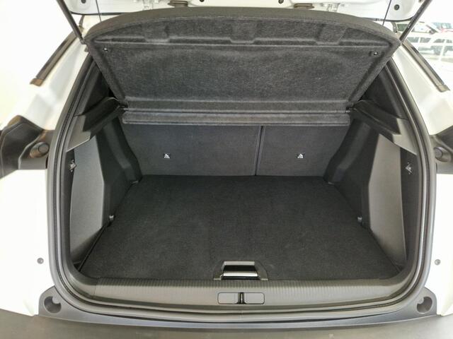 Peugeot 2008 1.2 PureTech 130pk EAT8 GT-Line Automaat | Glazen Schuifdak | Navigatie | Stoelverwarming | Achteruitrijcamera