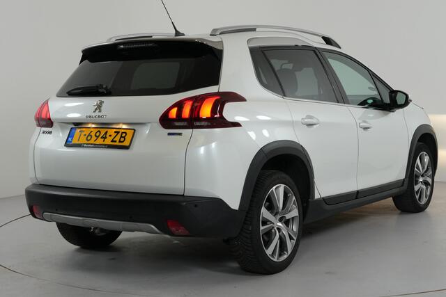 Peugeot 2008 1.2 PureTech Allure | Panoramadak | Camera | Cruise | 110pk |