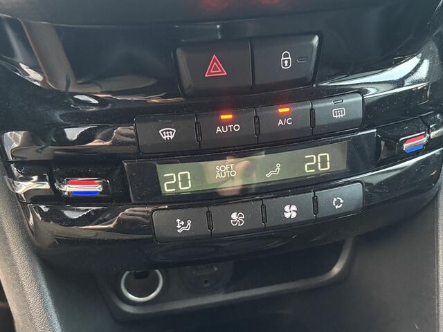 Peugeot 2008 1.2 PureTech GT-Line Automaat | Navi | Carplay/Android | Leder | PDC | Interesse? Bel of App naar: 06 30 51 05 90