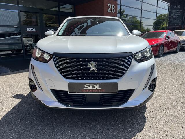 Peugeot 2008 1.2 PureTech Allure // LED // CAMERA+SENSOREN // NAVI+ CARPLAY // CLIMA //