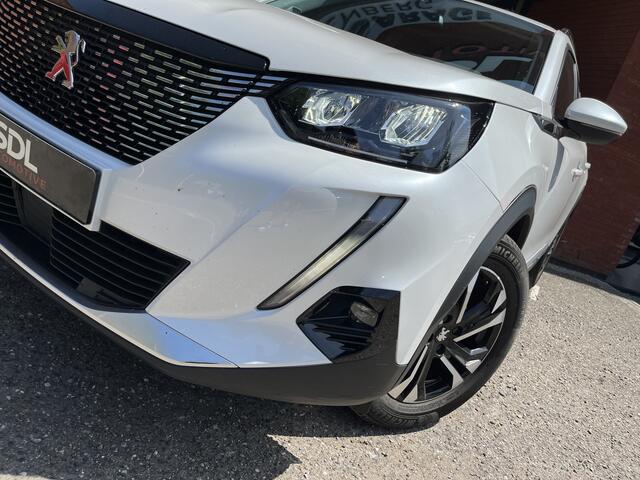 Peugeot 2008 1.2 PureTech Allure // LED // CAMERA+SENSOREN // NAVI+ CARPLAY // CLIMA //