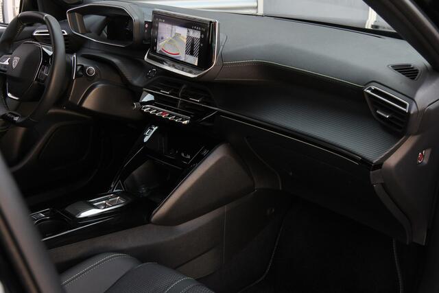 Peugeot 2008 1.2 PureTech 130 GT I Automaat I Carplay I Clima. I 31000 km