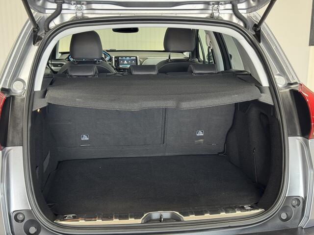 Peugeot 2008 1.2 PureTech Allure/ Panorama-Dak/ Trekhaak/ 16'' LMV/ Camera/ Apple + Andorid/ DAB+/ Half-Leder/ Navi/ Clima/ Cruise/ Bluetooth/ Multi. LEDER. Stuur/ Mistl./ PDC V+A/ Dakrails/ Chroom/ Extra getint glas.