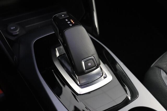 Peugeot 2008 1.2 PureTech GT-Line | Camera | Climate control | Apple Carplay AndroidAuto | LED | Cruise control |