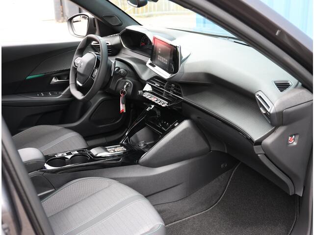 Peugeot 2008 1.2 130PK Allure | AUTOMAAT | AppleCarPlay/AndroidAuto | Camera | Climate Control | Navigatie | Cruise Control | FULL LED | LMV | Privacy Glass |