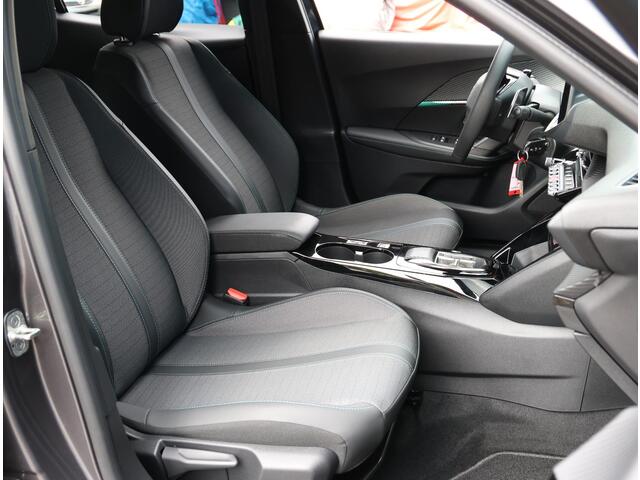Peugeot 2008 1.2 130PK Allure | AUTOMAAT | AppleCarPlay/AndroidAuto | Camera | Climate Control | Navigatie | Cruise Control | FULL LED | LMV | Privacy Glass |