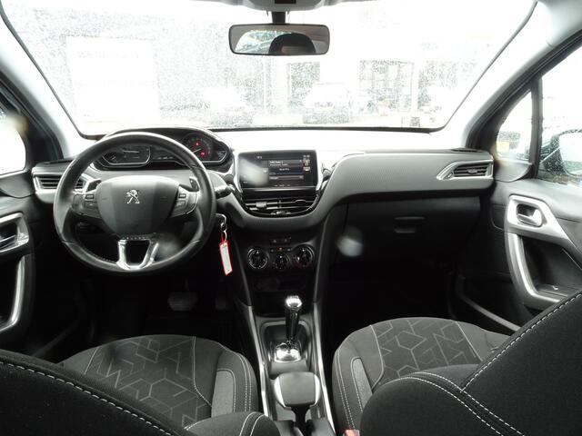 Peugeot 2008 1.2 PureTech Blue Lion