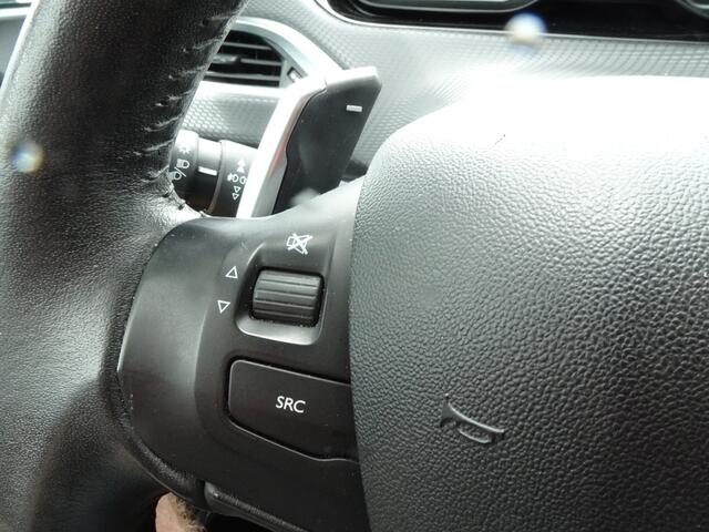 Peugeot 2008 1.2 PureTech Blue Lion