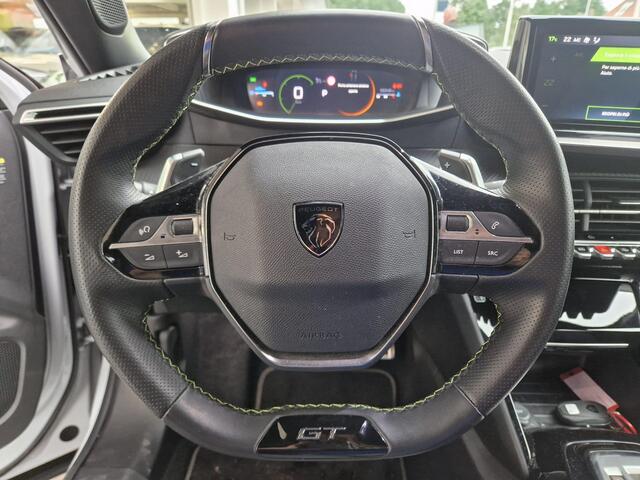 Peugeot 2008 1.2T 130pk Automaat GT | LED koplampen | Apple Carplay/Android Auto | Achteruitrijcamera | Lichtmetalen velgen | Two Tone
