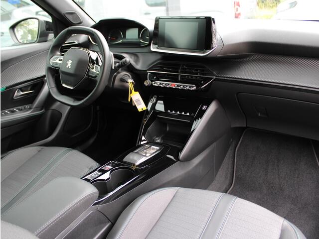 Peugeot 2008 1.2 PureTech Allure Pack Automaat | Apple Carplay / Camera / Climate