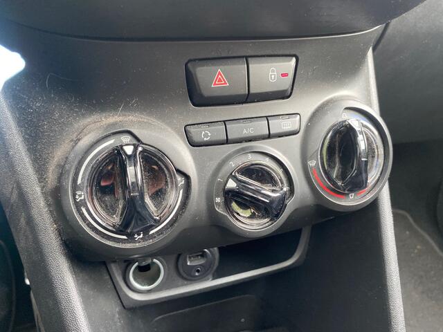 Peugeot 2008 BWJ 2018 | 1.2 PT 111PK Blue Lion | PANO | TREKHAAK | NAVI | AIRCO | CRUISE | PDC |