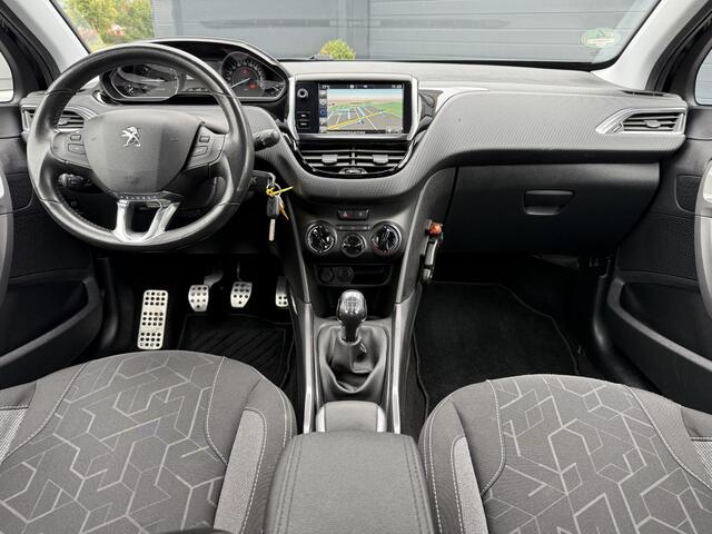 Peugeot 2008 1.2 PureTech Blue Lion Navi, Airco,Cruise,Dealer Onderhouden,Pdc,Lm Velgen,Apk tot 12-2025