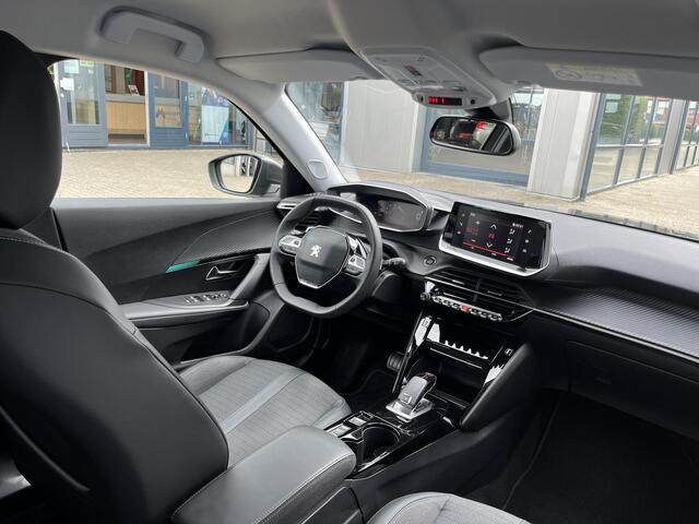 Peugeot 2008 1.2 PureTech Allure Pack | Adapt. Cruise/Clima/Stoelverw./17"/All Season Banden/Apple CarPlay-Android Auto