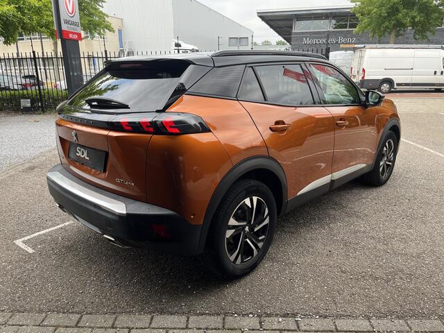 Peugeot 2008 1.2 PureTech GT-Line // LED // HALF LEDER // DODEHOEK // CRUISE // STOELVERWARMING // APPLE-ANROID AUTO //