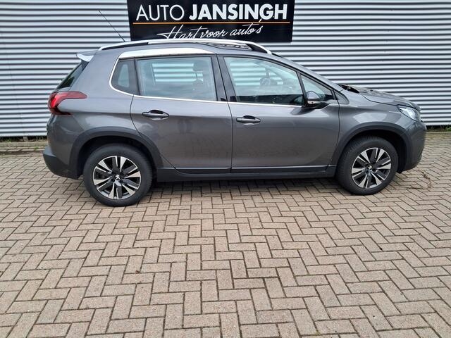 Peugeot 2008 1.2 PureTech GT-line!! | Clima | Cruise control | Trekhaak | LM Velgen | Distr. riem is al v.v. | RIJKLAARPRIJS INCL 12 MAANDEN GARANTIE EN BEURT