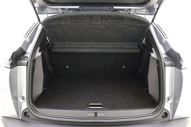 Peugeot 2008 1.2 PureTech 100 Allure | Navigatie | Climate Control | Camera | Cruise Control | Nieuw model | Donkere ramen achter