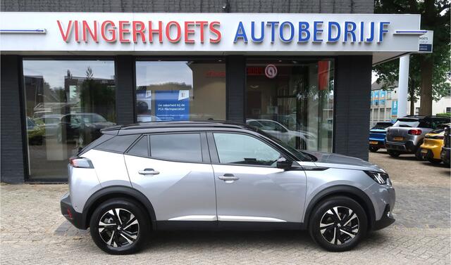 Peugeot 2008 130 Pk Benzine *** GT *** Navigatie * 1/2 Leder * Parkeer Camera * Climate & Cruise Control * L.M.Velgen * Start Button * DAB Radio * Apple Carplay / Android Auto * Spotify * Google Maps * Vingerhoets; Vierde Generatie Eersteklas Service !