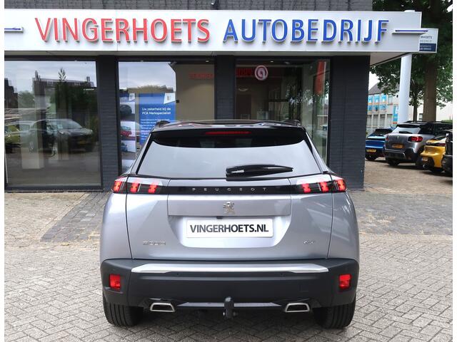 Peugeot 2008 130 Pk Benzine *** GT *** Navigatie * 1/2 Leder * Parkeer Camera * Climate & Cruise Control * L.M.Velgen * Start Button * DAB Radio * Apple Carplay / Android Auto * Spotify * Google Maps * Vingerhoets; Vierde Generatie Eersteklas Service !