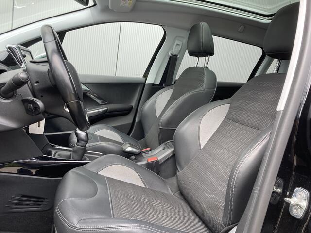 Peugeot 2008 1.2 Allure Panoramadak | Apple carplay | Trekhaak | Navi