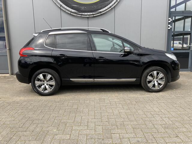 Peugeot 2008 1.2 Allure Panoramadak | Apple carplay | Trekhaak | Navi