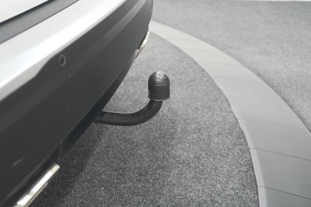 Peugeot 2008 PureTech 130 Allure | Trekhaak | Camera | Navigatie | Parkeersensoren