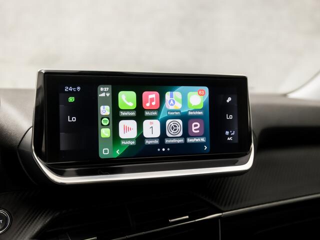 Peugeot 2008 1.2 PureTech GT-line (PANORAMADAK, VIRTUAL COCKPIT, APPLE CARPLAY, GROOT NAVI, CAMERA, TREKHAAK, LEDER, SPORTSTOELEN, GETINT GLAS, PARKEERSENSOREN, NIEUWSTAAT)