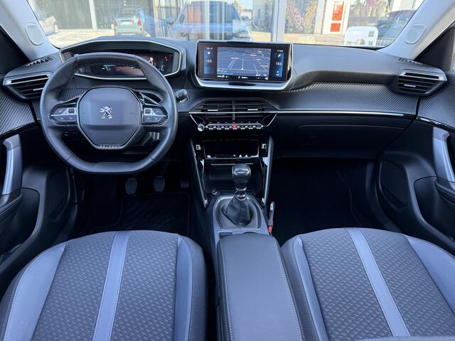 Peugeot 2008 1.2 PureTech Allure Pano/360Camera/Apple
