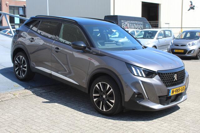 Peugeot 2008 1.2 PureTech GT *Automaat*Navigatie/3D virtual cockpit/Stoelverwarming/Adaptive cruise control/Achteruitrijcamera/Parkeersensoren rondom/Dodehoek detectie/Focal audio/Climate control/Apple carplay/DAB.