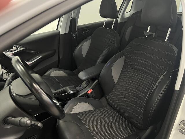 Peugeot 2008 1.2 PT 111PK / Allure / Panoramadak / Climate.C / Navi / h.leder /