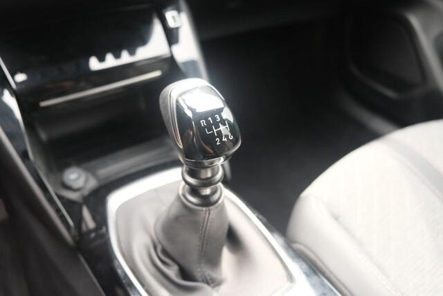 Peugeot 2008 1.2 PureTech 130pk Allure | App Connect | Climate | Cruise | Stoelverwarming | PDC