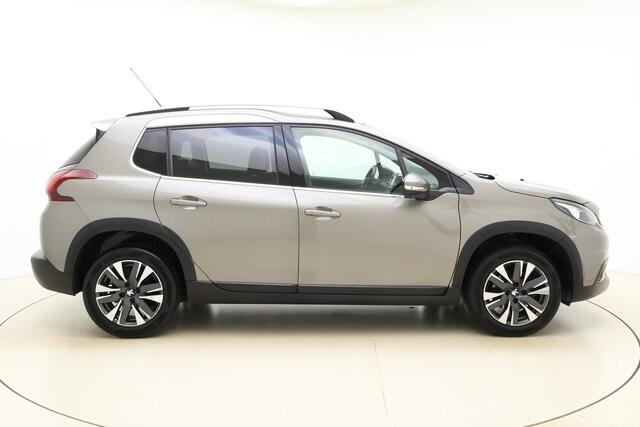 Peugeot 2008 1.2 PureTech Allure | Navigatie | Camera | Lichtmetalen velgen | Trekhaak | Climate Control | Cruise Control