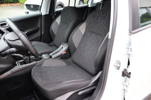 Peugeot 2008 1.2 PureTech Blue Lion