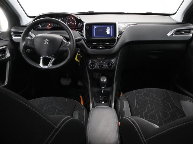 Peugeot 2008 1.2 PureTech Blue Lion | Navigatiesysteem | Parkeersensoren | Bluetooth | Cruise Control