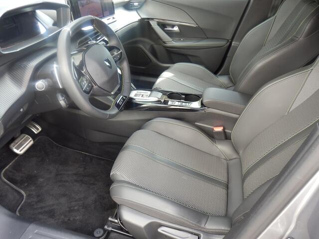 Peugeot 2008 1.2 PureTech GT I Automaat I 131 pk. I