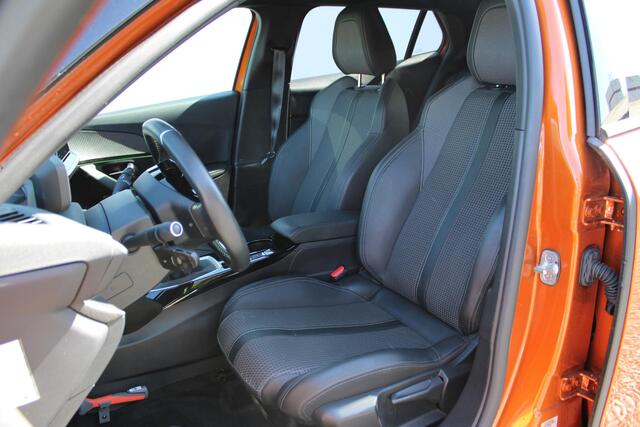 Peugeot 2008 1.2 PureTech GT 130PK Achteruitrijcamera, Navigatie, Cruise Control, Parkeersensoren