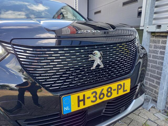 Peugeot 2008 1.2 PureTech Blue Lease Allure - CAMERA - I-COCKPIT - PDC V/A - NL AUTO - 1 EIGENAAR - CARPLAY / ANDROID -