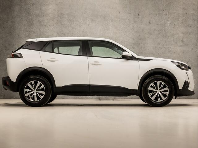 Peugeot 2008 1.2 PureTech Sport (APPLE CARPLAY, GROOT NAVI, CLIMATE, PARKEERSENSOREN, TREKHAAK, SPORTSTOELEN, LANE ASSIST, DAB+, CRUISE, NIEUWE APK, NIEUWSTAAT)