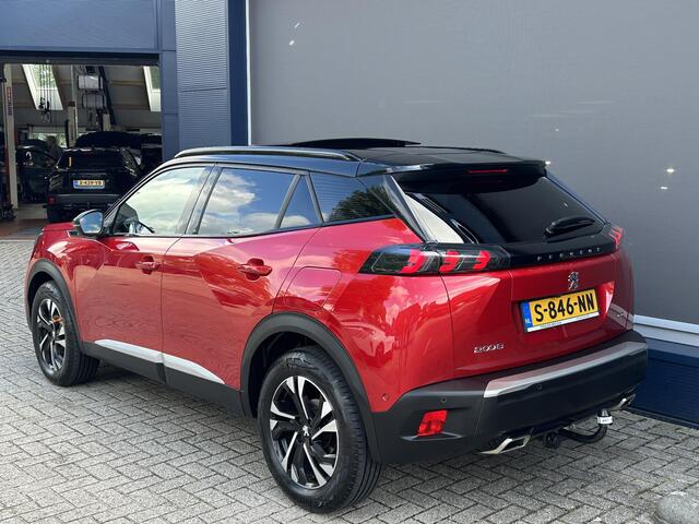 Peugeot 2008 1.2 Turbo 130 PK GT Automaat | Zeer Complete uitvoering | Panorama dak | Trekhaak 1200KG | LED Verlichting | Navigatie | Digitaal dashboard | Camera | Parkeer sensoren | Stoelverwarming