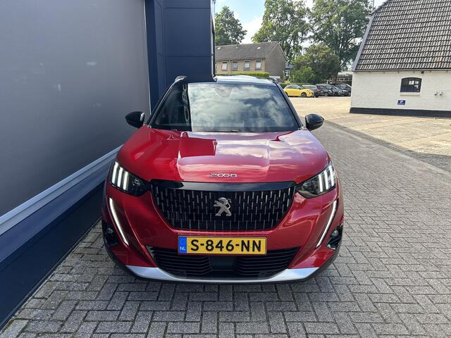Peugeot 2008 1.2 Turbo 130 PK GT Automaat | Zeer Complete uitvoering | Panorama dak | Trekhaak 1200KG | LED Verlichting | Navigatie | Digitaal dashboard | Camera | Parkeer sensoren | Stoelverwarming