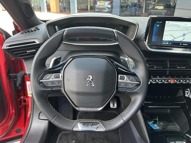 Peugeot 2008 1.2 Turbo 130 PK GT Automaat | Zeer Complete uitvoering | Panorama dak | Trekhaak 1200KG | LED Verlichting | Navigatie | Digitaal dashboard | Camera | Parkeer sensoren | Stoelverwarming