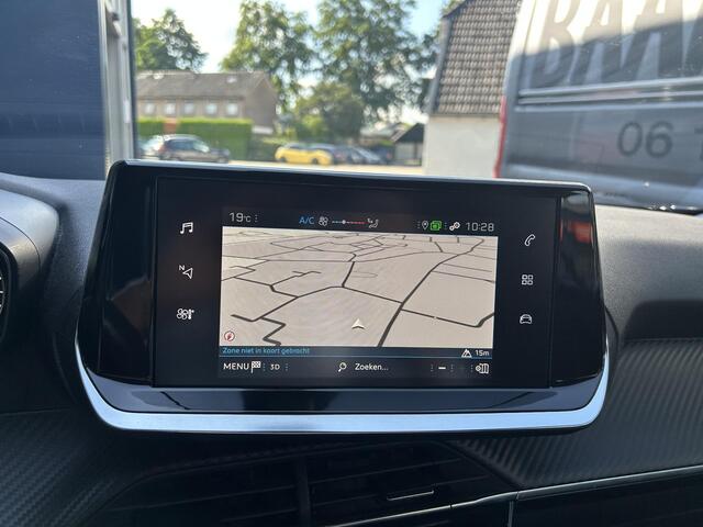 Peugeot 2008 1.2 Turbo 100 PK Active | Navigatie | DAB Radio | Climate Control | Cruise control | Airco | LED Verlichting | Elektrisch Pakket | Parkeersensoren | Apple Carplay | Hoge Zitpositie |