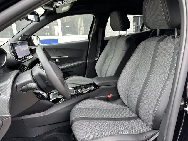Peugeot 2008 1.2 Turbo 100 PK Allure | Bouwjaar 2024 | Nieuwste Model ! | Digitaal Instrumentarium | HD Camera | Parkeersensoren Voor + Achter | Full Screen Navigatie | LED Verlichting | Climate Control | Lichtmetalen Velgen |