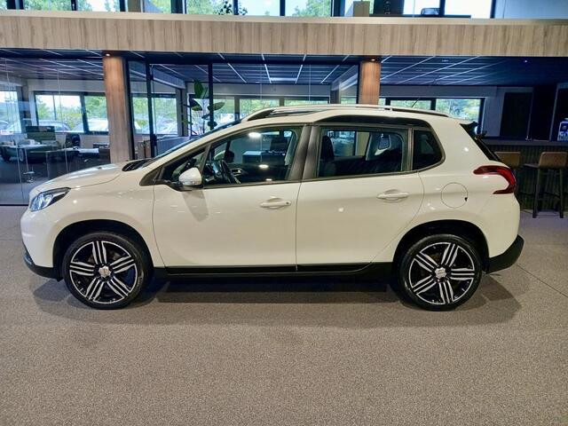 Peugeot 2008 1.2 PureTech Blue Lion Panorama | Navigatie | Trekhaak | CarPlay/Android