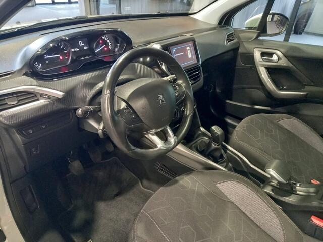Peugeot 2008 1.2 PureTech Blue Lion Panorama | Navigatie | Trekhaak | CarPlay/Android