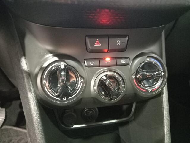 Peugeot 2008 1.2 PureTech Blue Lion Panorama | Navigatie | Trekhaak | CarPlay/Android