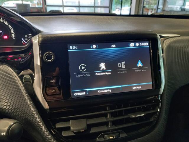 Peugeot 2008 1.2 PureTech Blue Lion Panorama | Navigatie | Trekhaak | CarPlay/Android