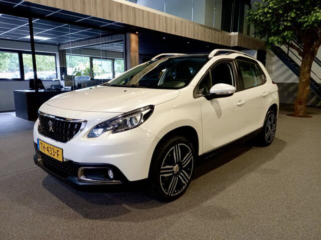Peugeot 2008 1.2 PureTech Blue Lion Panorama | Navigatie | Trekhaak | CarPlay/Android