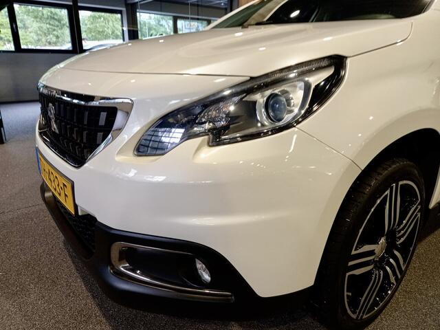 Peugeot 2008 1.2 PureTech Blue Lion Panorama | Navigatie | Trekhaak | CarPlay/Android