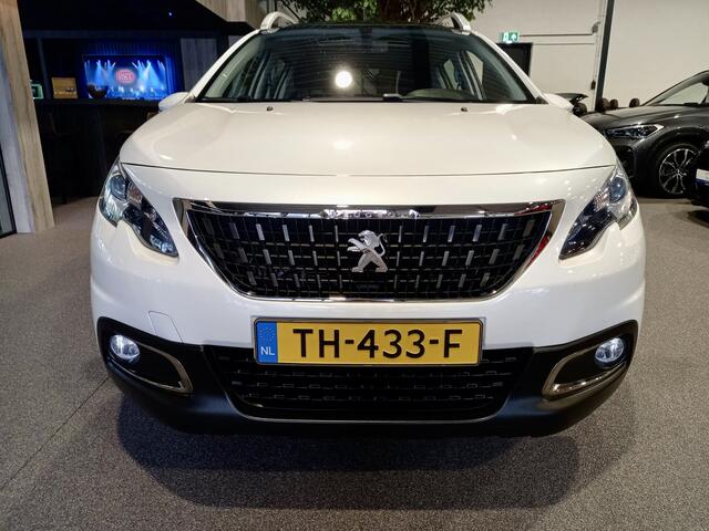Peugeot 2008 1.2 PureTech Blue Lion Panorama | Navigatie | Trekhaak | CarPlay/Android
