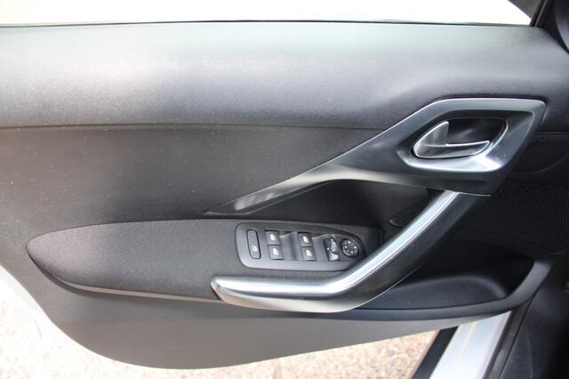 Peugeot 2008 1.2 PureTech Allure